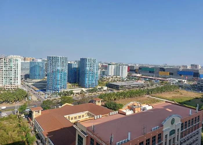 Apartment Lovely 1br With View From Balcony Manila