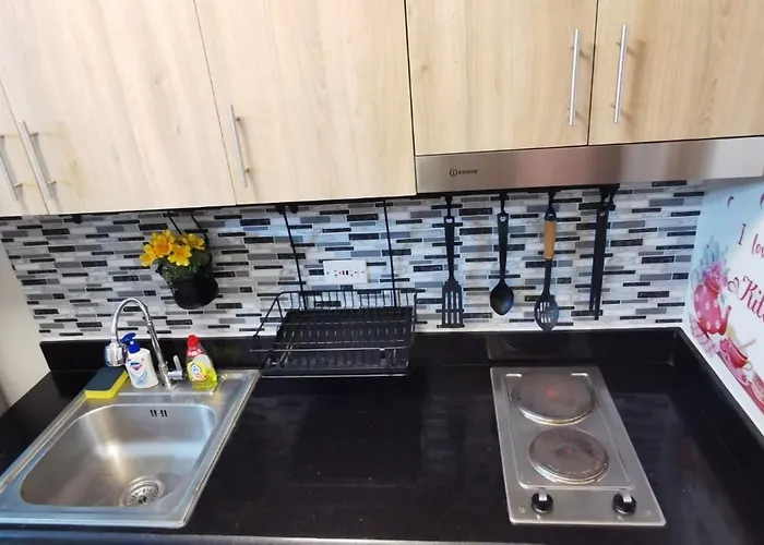 Lovely 1br With View From Balcony Apartment