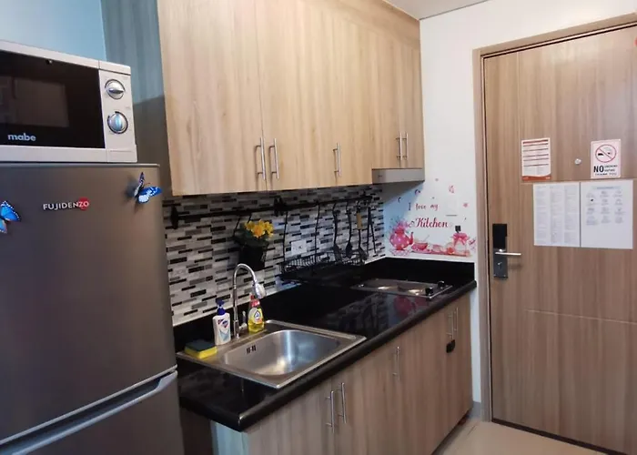 Lovely 1br With View From Balcony * Manila